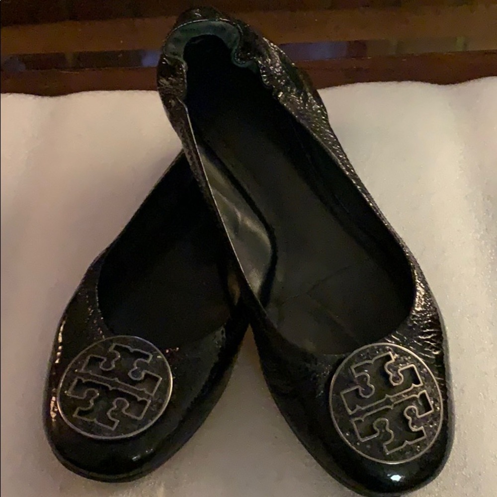 Like New Crinkled Black Tory Burch Flats